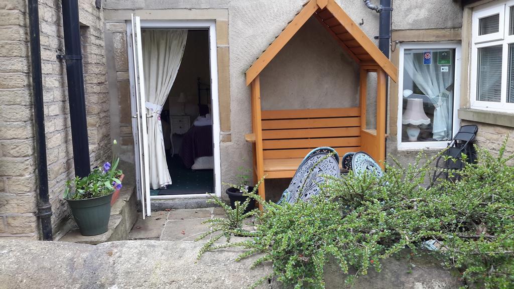 Rosebud Cottage Guest House Haworth Bagian luar foto