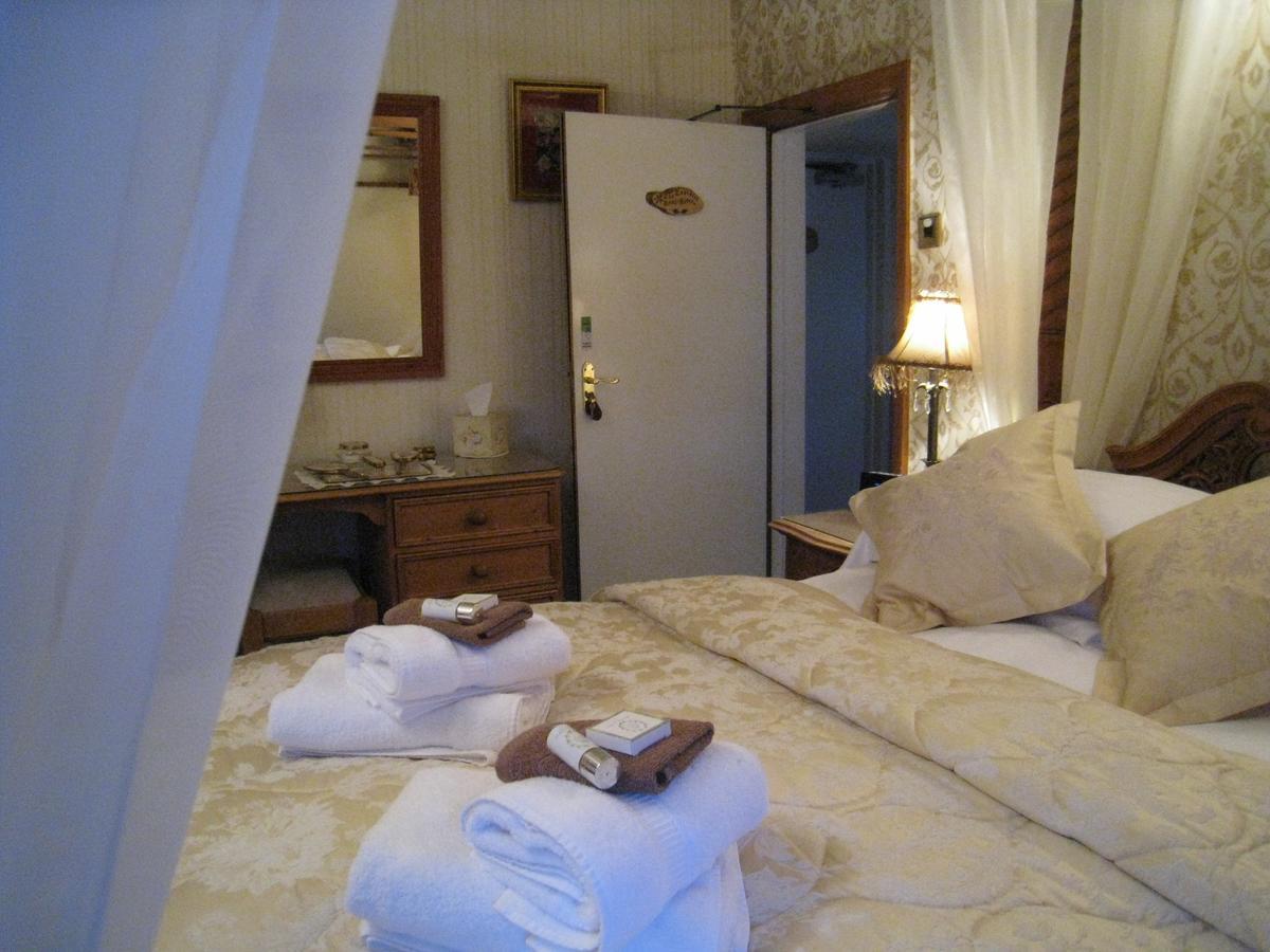 Rosebud Cottage Guest House Haworth Bagian luar foto