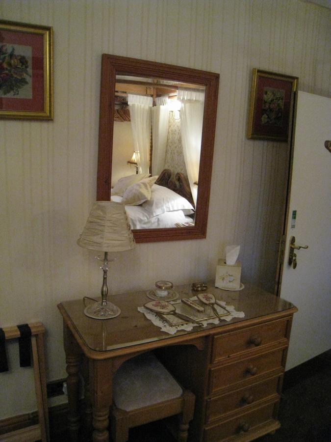 Rosebud Cottage Guest House Haworth Bagian luar foto